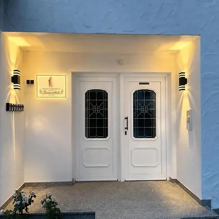 Novella An Der Bismarckhoehe *