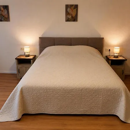 Novella An Der Bismarckhoehe Apartment