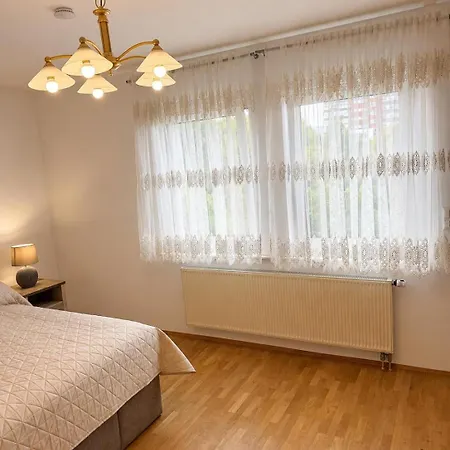 Novella An Der Bismarckhoehe Apartment *