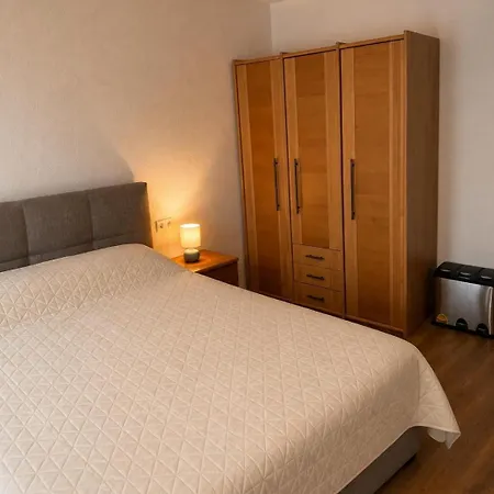 Novella An Der Bismarckhoehe * Bad Ems